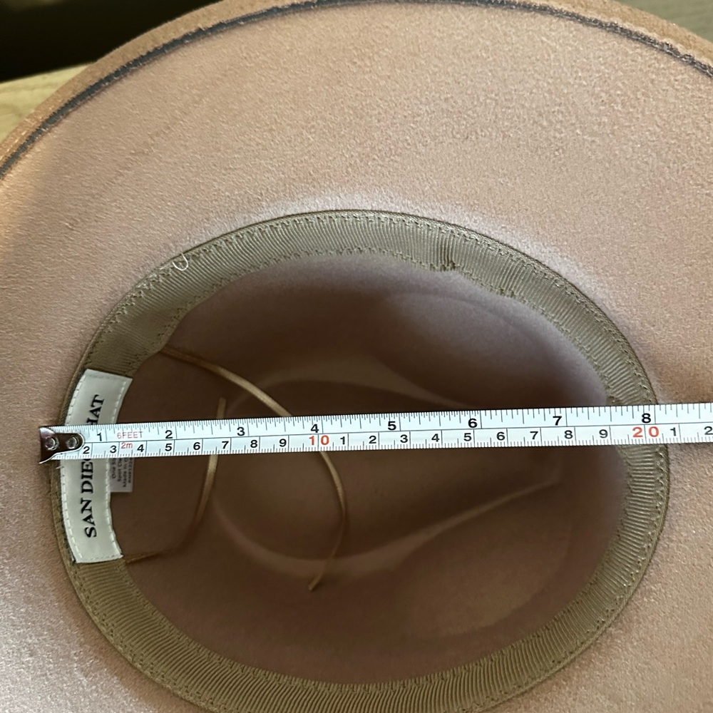 Brown cowgirl Hat with Silver Embellishments - Picture 9 of 11